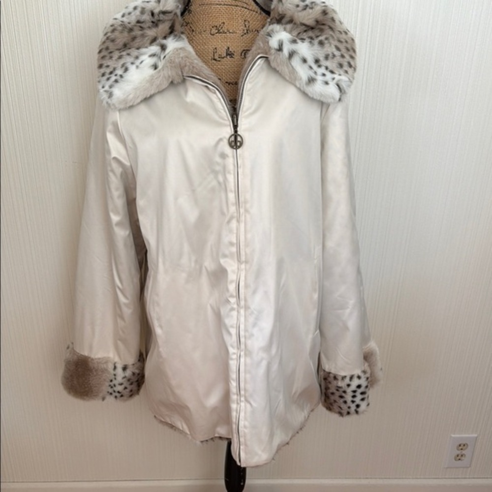 Dennis Basso Reversible Cream Fur-Trimmed Puffer Coat